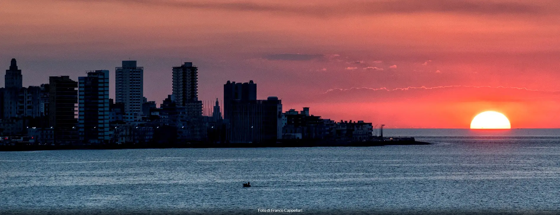 Tramonto dal celebre lungomare habanero el Malecón